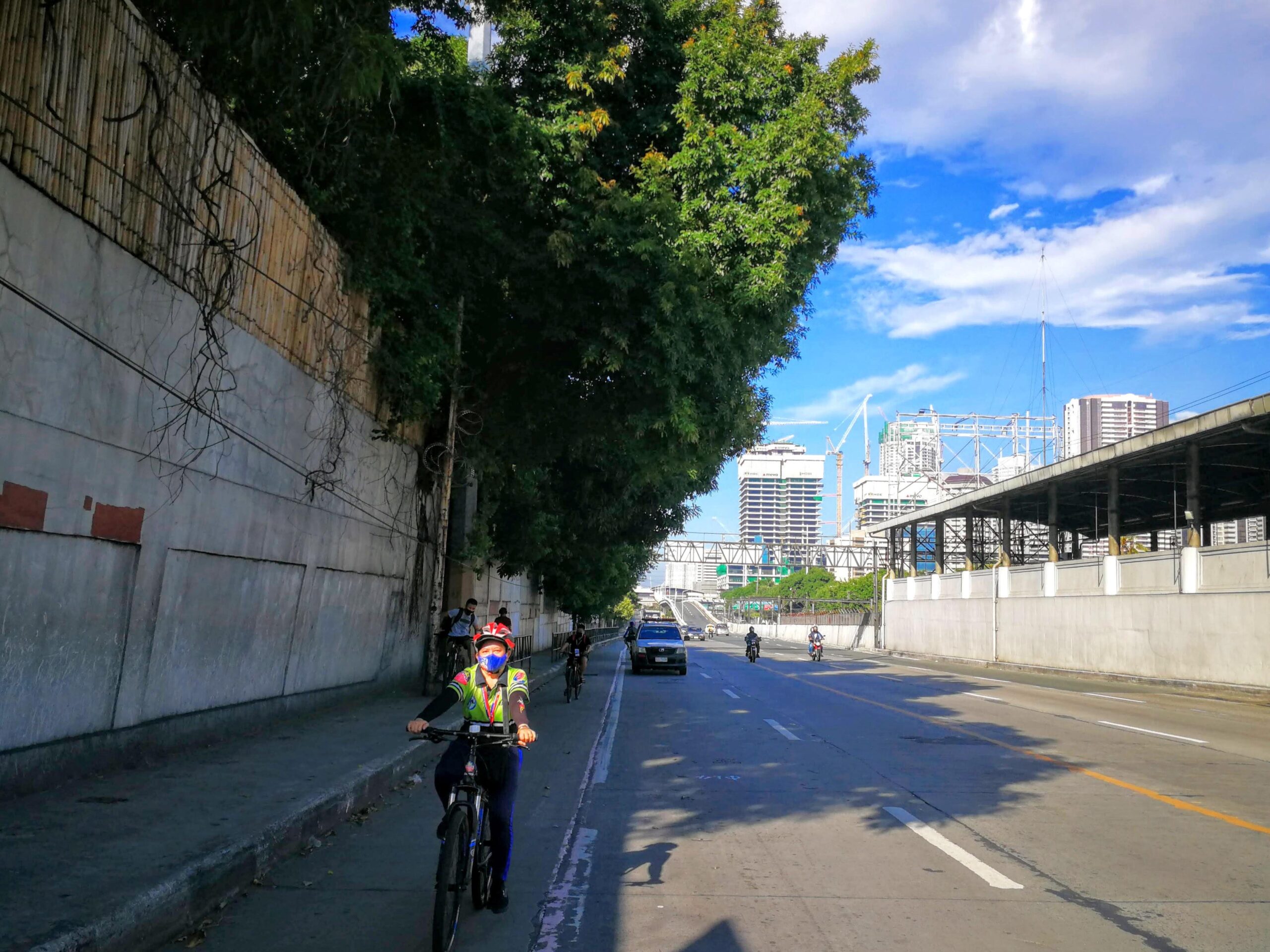 bike commuter plying EDSA near Gil Puyat